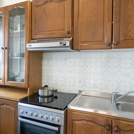 Apartment Via Crispi Grande E Comodo In Zona Tranquilla. *